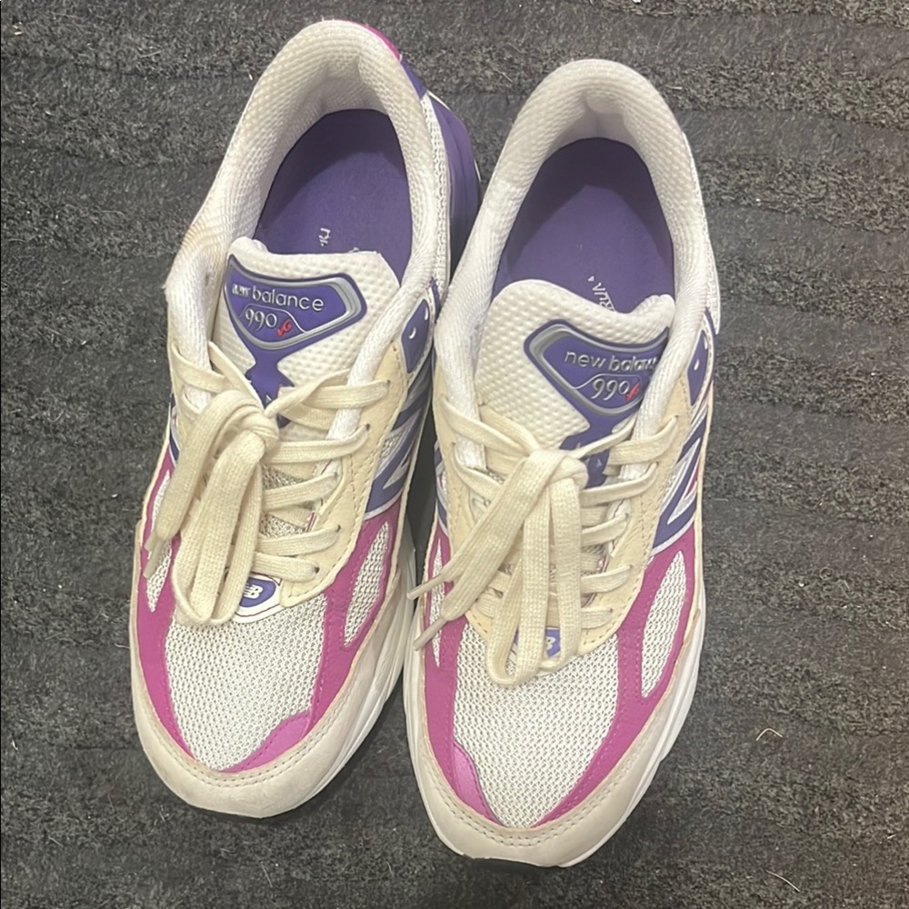 New Balance 990 v6